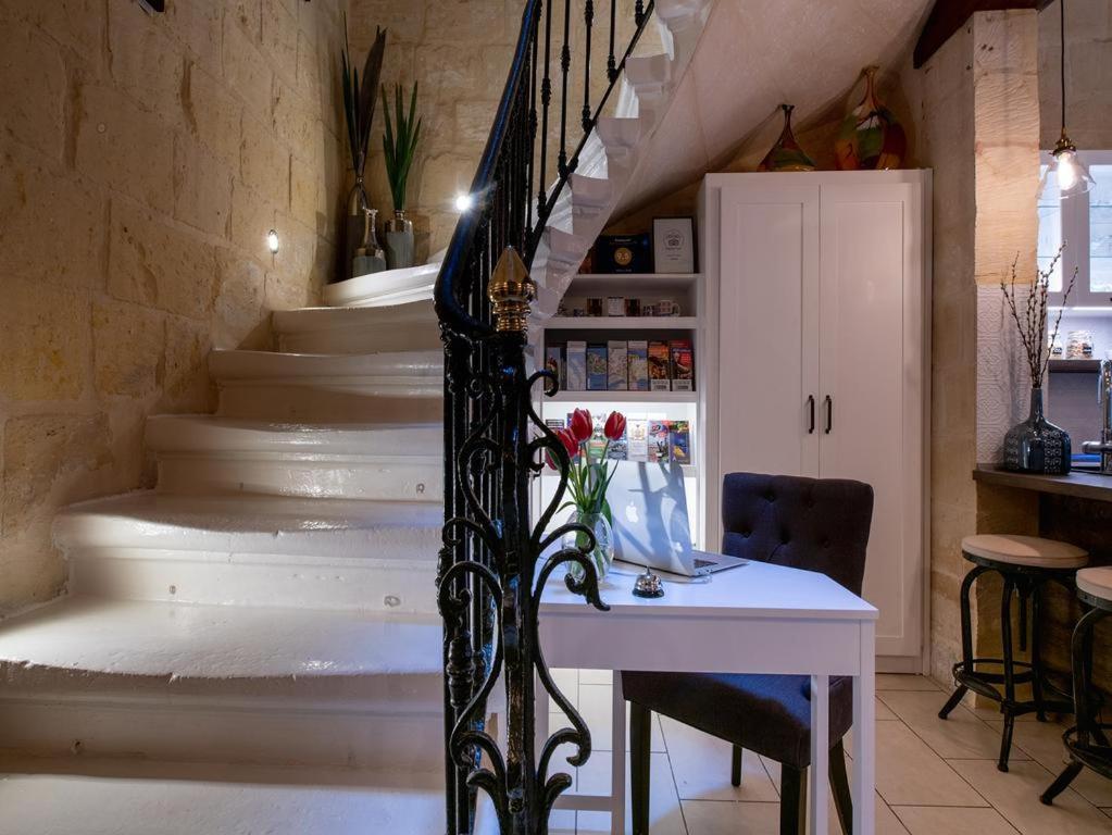 Готель Julesy'S Bnb Cospicua Екстер'єр фото